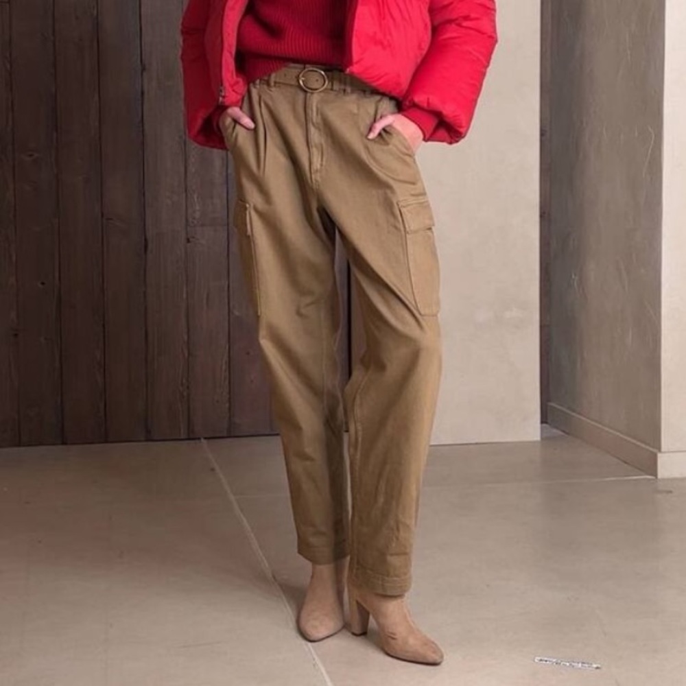 Banana Republic Ultra High Rise Twill Cargo Pants in Whiskey